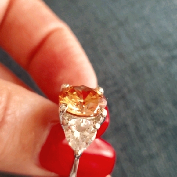 Cubic zirconia cocktail ring - Picture 3 of 4